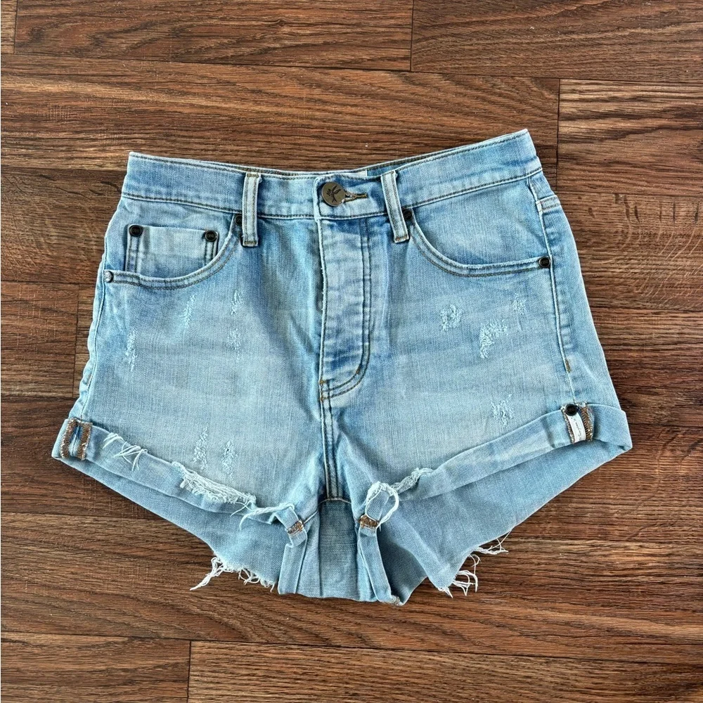 One Teaspoon Free People | Lovers
Denim Shorts 24 - Picture 2 of 12